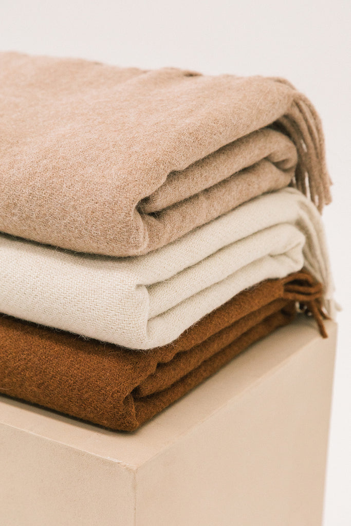 Puna Throw | Oat