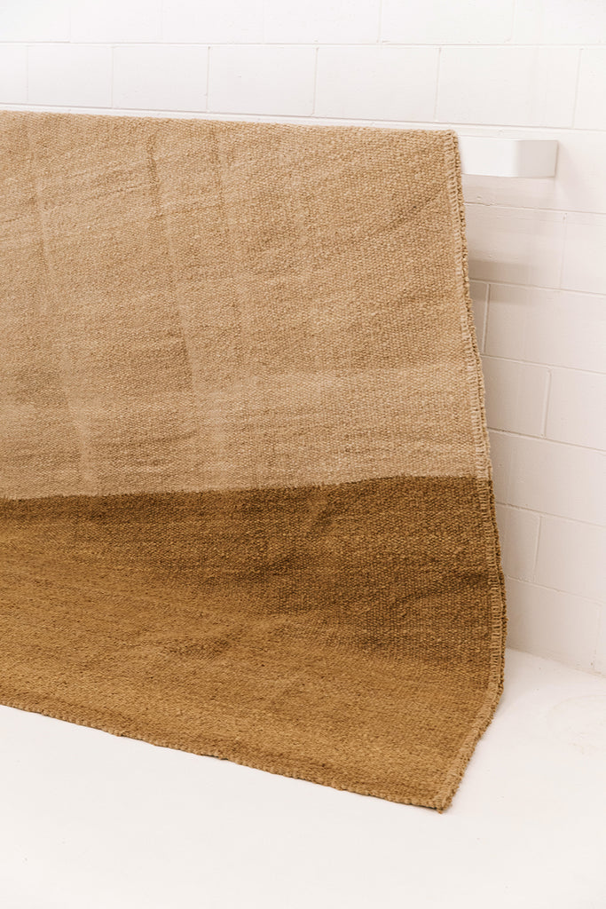 Luz | Latte & Sand