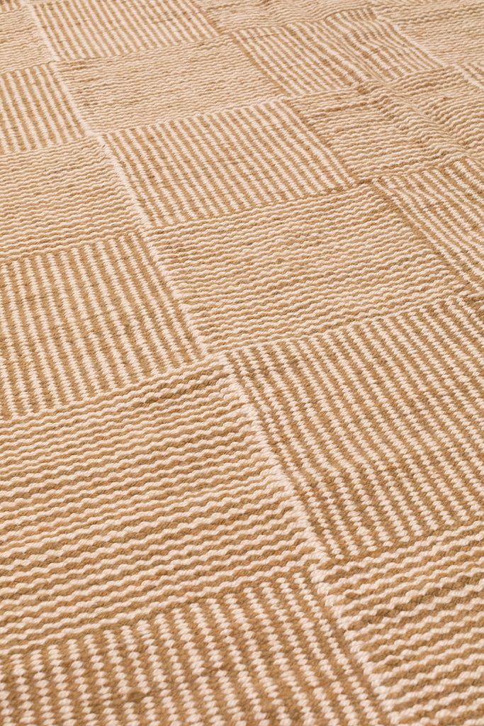 Lara Intricate | Camel & Natural