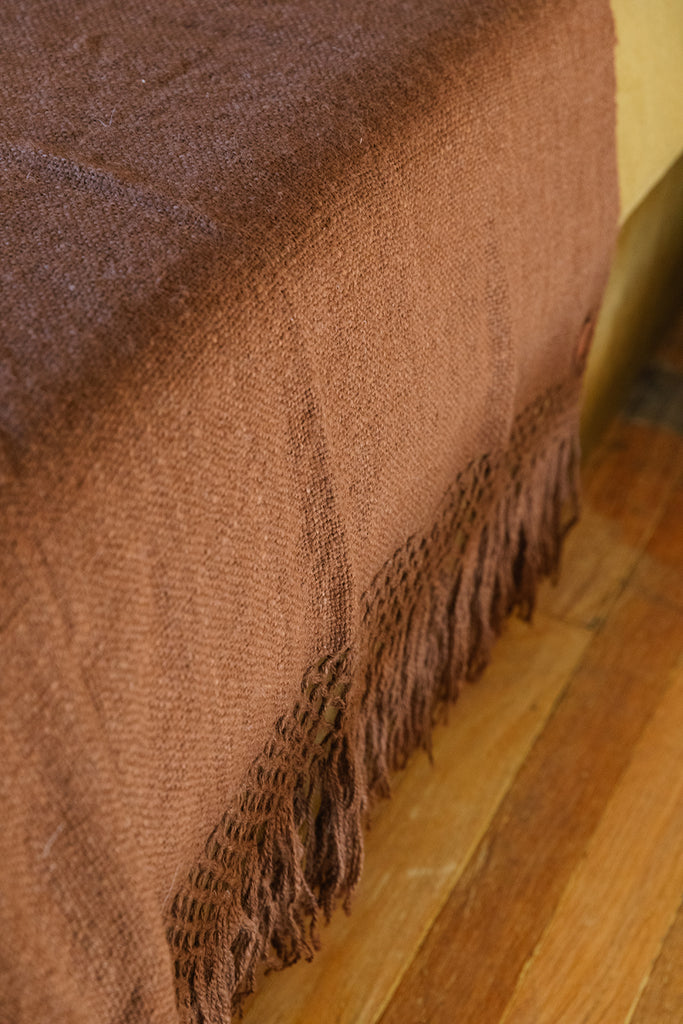 Puna Llama throw | Tobacco