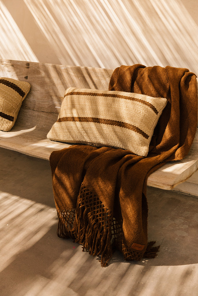 Puna Llama throw | Tobacco