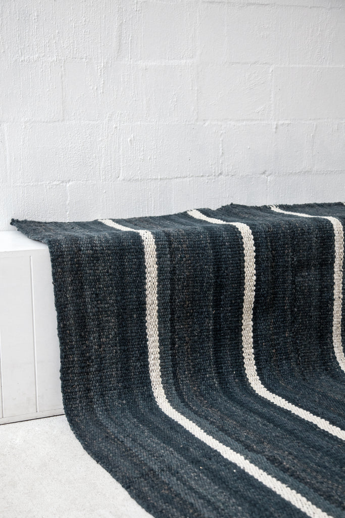 Luciana | Navy & Natural