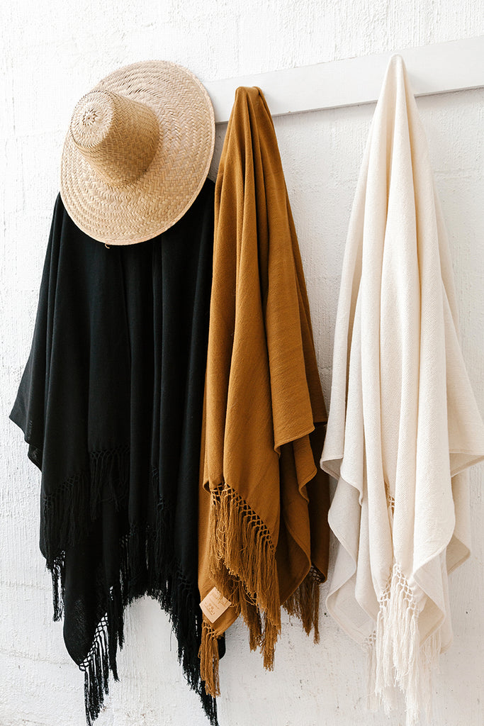 Pampa cotton poncho | Black